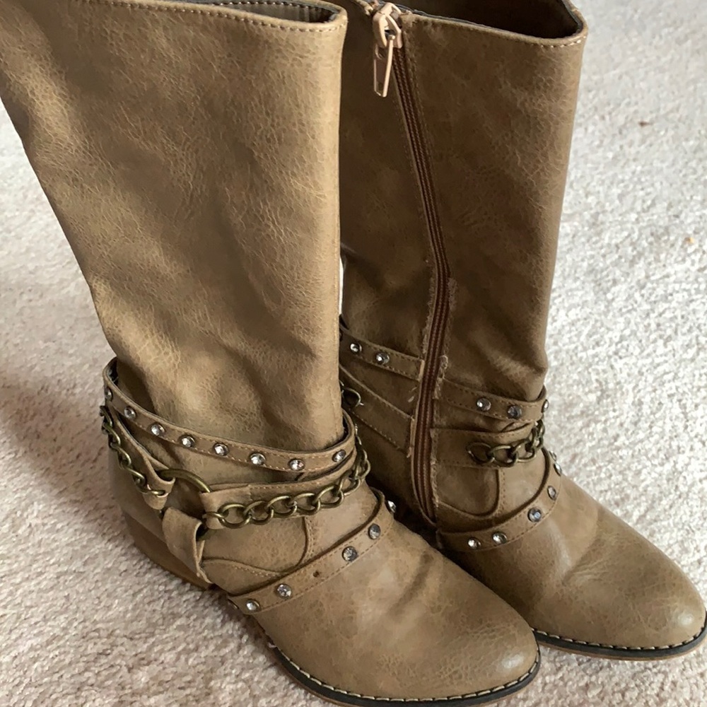 The cutest boots